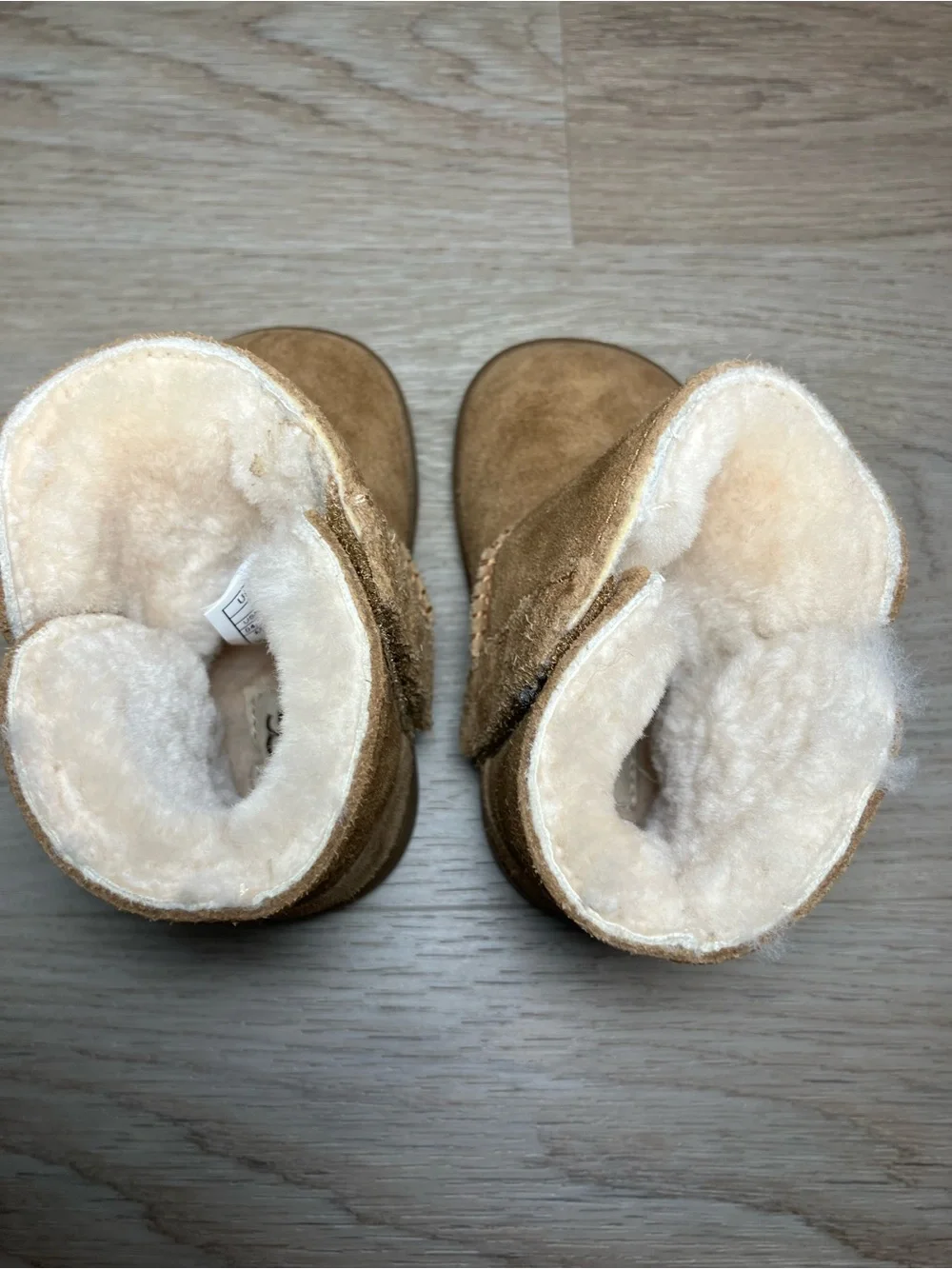 UGG Keelan boots size 4/5C